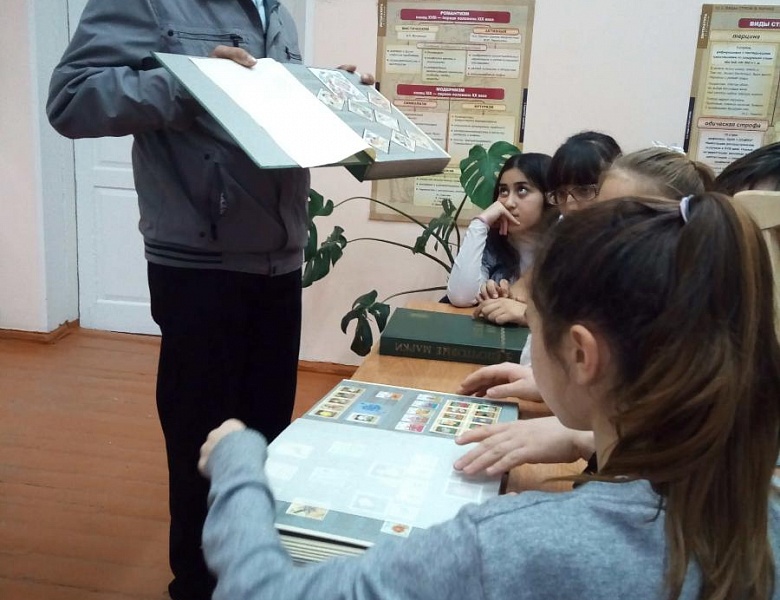 Школу посетил почетный житель Лабинского района